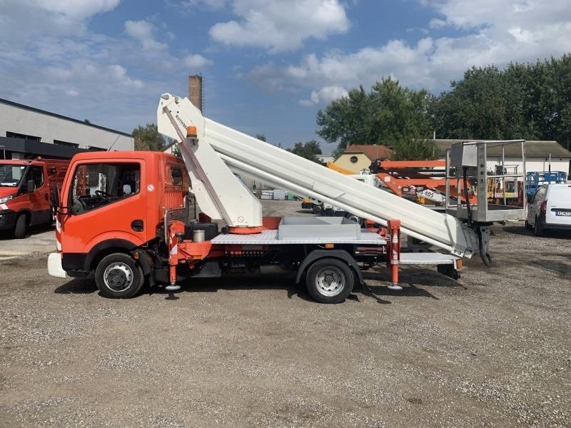Nissan Cabstar Ruthmann TB270 - 27m - 230 kg - Caminhão com plataforma aérea: foto 5 Nissan Cabstar Ruthmann TB270 - 27m - 230 kg - Caminhão com plataforma aérea: foto 5