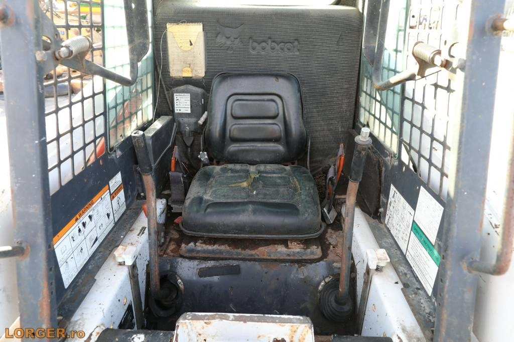 Mini pá carregadora Bobcat 553: foto 9