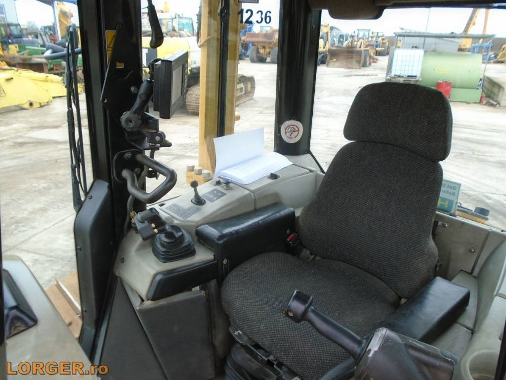 Buldôzer CAT D6N LGP: foto 9