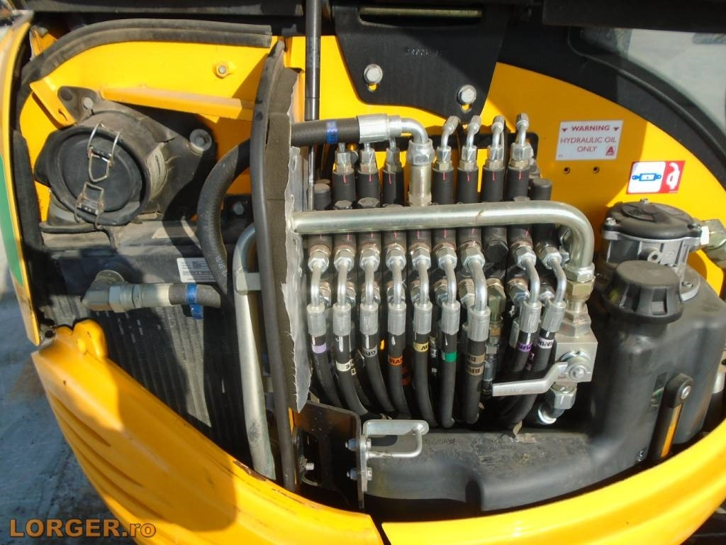 JCB 8025 - Mini escavadeira: foto 3 JCB 8025 - Mini escavadeira: foto 3