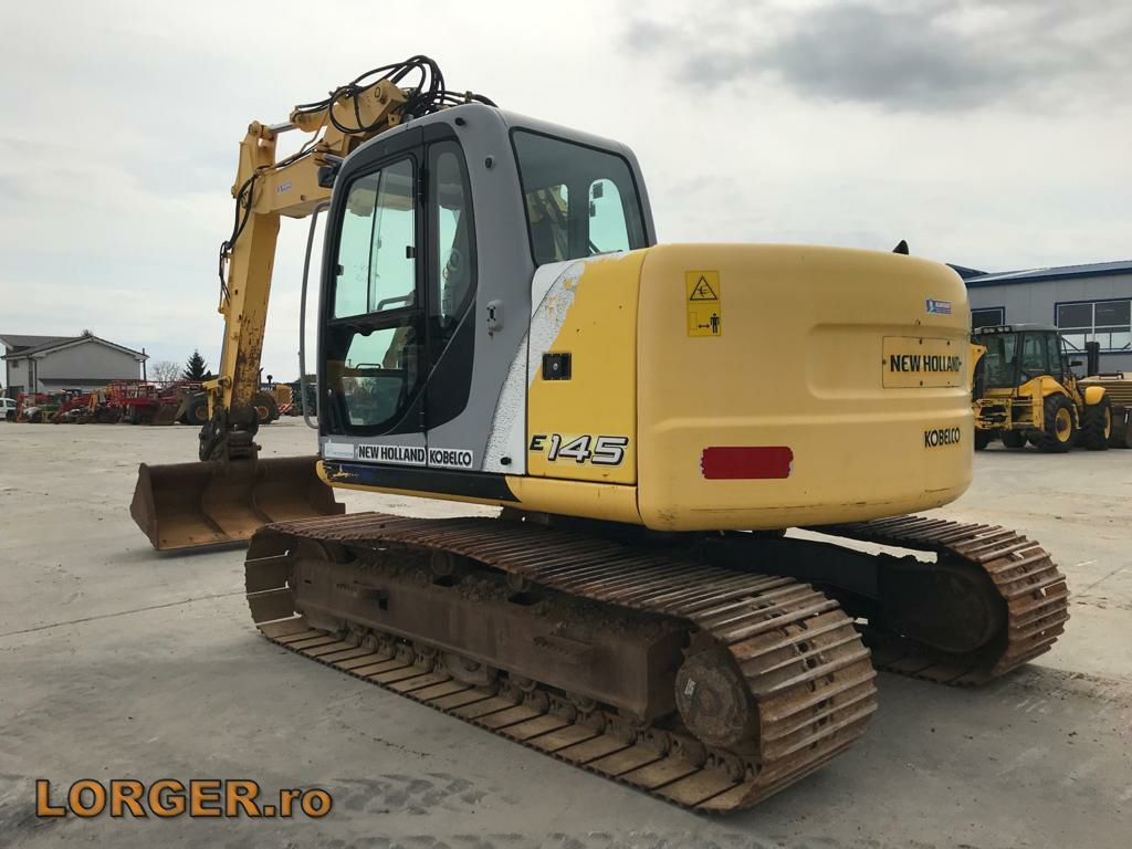 New Holland E 145 - Escavadora de rastos: foto 4 New Holland E 145 - Escavadora de rastos: foto 4