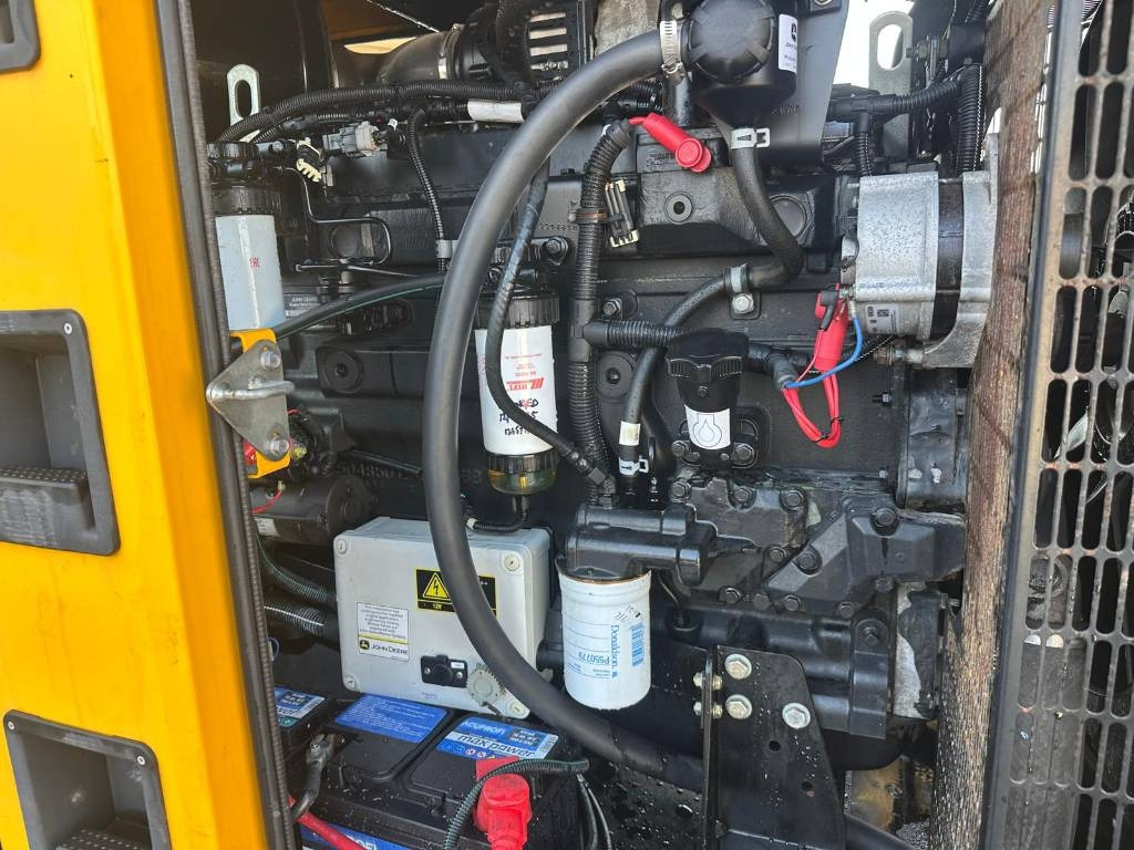 Sdmo R165 C3 - Gerador elétrico: foto 4 Sdmo R165 C3 - Gerador elétrico: foto 4