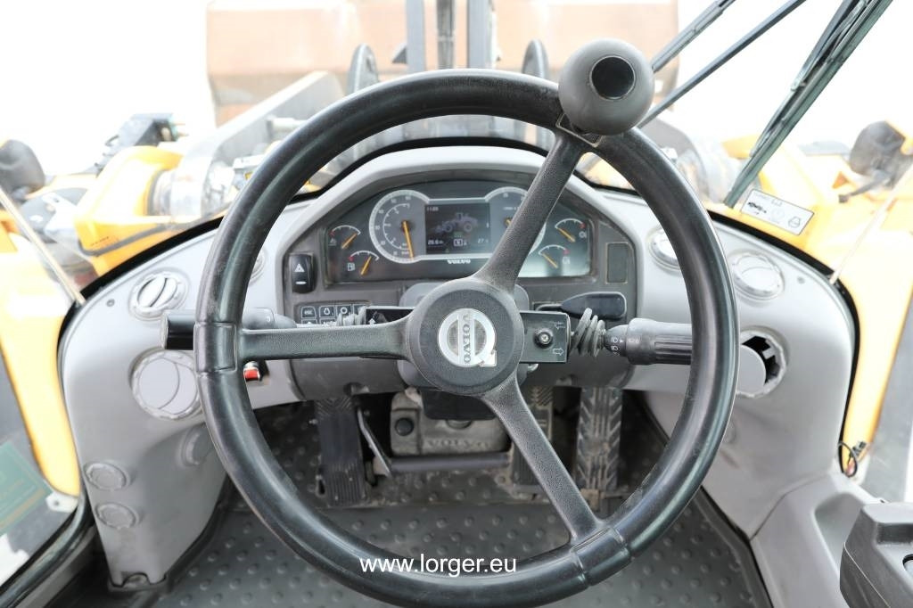 Pá carregadora de rodas Volvo L 220 H: foto 18