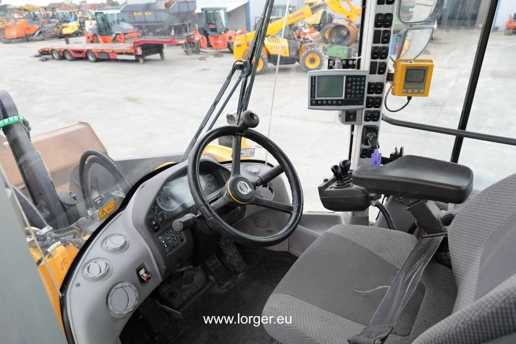 Pá carregadora de rodas Volvo L 220 H: foto 17