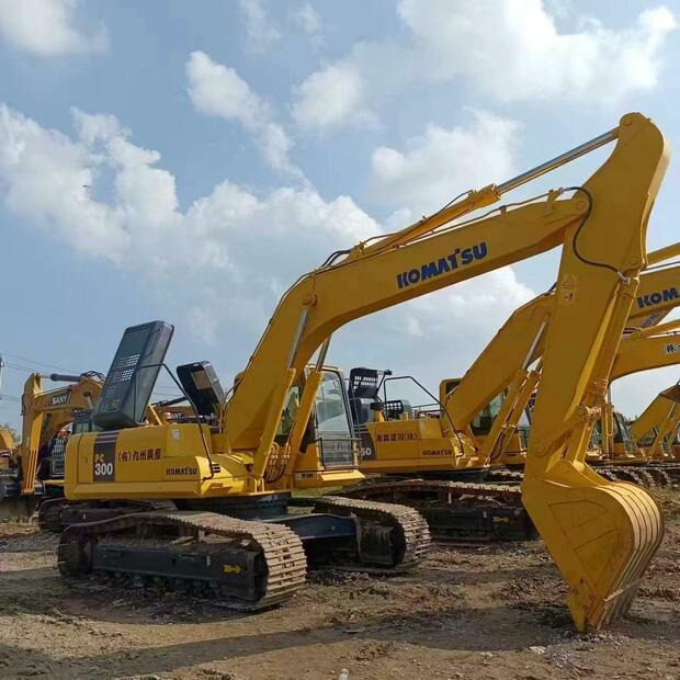 2021 Komatsu PC300-8 - Escavadora de rastos: foto 1 2021 Komatsu PC300-8 - Escavadora de rastos: foto 1