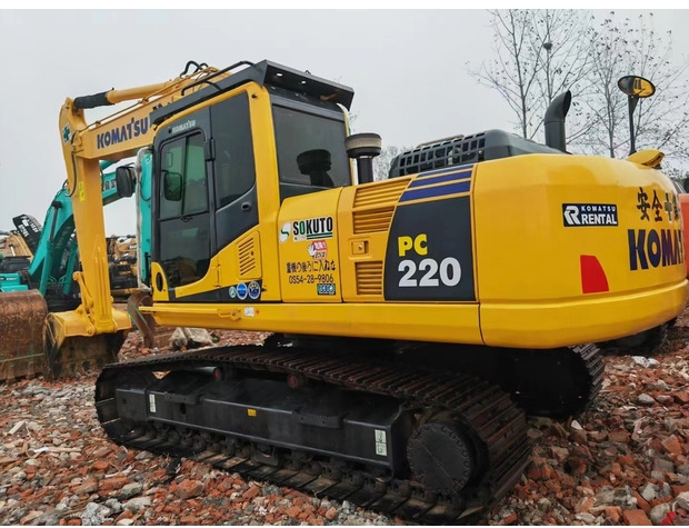 2022 Komatsu PC220-8 - Escavadora de rastos: foto 2 2022 Komatsu PC220-8 - Escavadora de rastos: foto 2