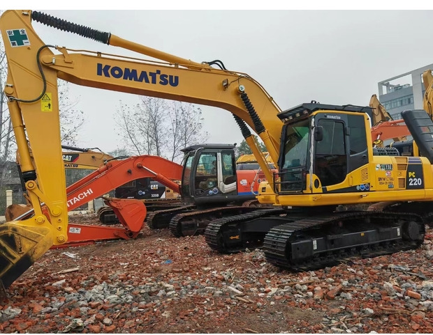 2022 Komatsu PC220-8 - Escavadora de rastos: foto 1 2022 Komatsu PC220-8 - Escavadora de rastos: foto 1