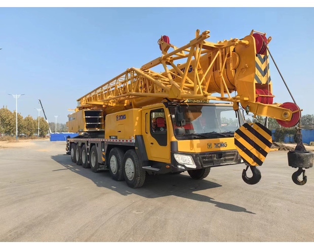 2022 XCMG QY100 - Grua todo o terreno: foto 3 2022 XCMG QY100 - Grua todo o terreno: foto 3