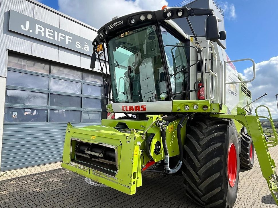 J.Reiff Sarl
Herr Stefan Neukirch - 77 Z.I in den - Ceifeira debulhadora: foto 3 J.Reiff Sarl
Herr Stefan Neukirch - 77 Z.I in den - Ceifeira debulhadora: foto 3