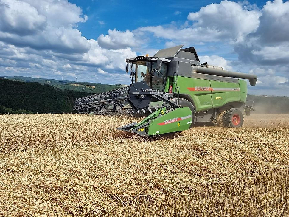 J.Reiff Sarl
Herr Stefan Neukirch - 77 Z.I in den - Ceifeira debulhadora: foto 5 J.Reiff Sarl
Herr Stefan Neukirch - 77 Z.I in den - Ceifeira debulhadora: foto 5