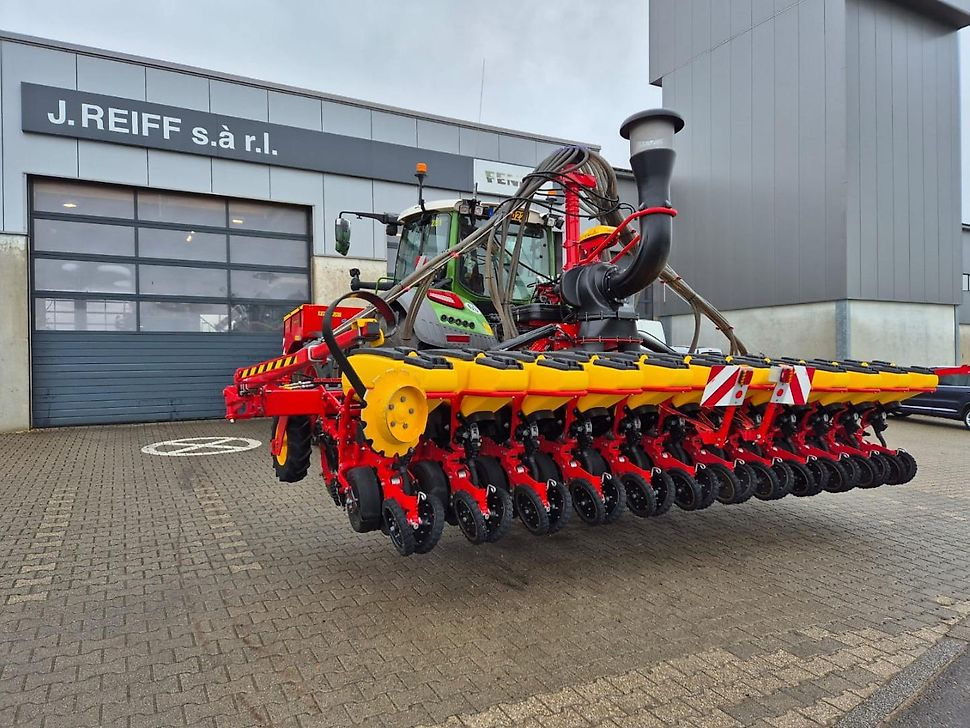 J.Reiff Sarl
Herr Stefan Neukirch - 77 Z.I in den - Semeadora de precisão: foto 2 J.Reiff Sarl
Herr Stefan Neukirch - 77 Z.I in den - Semeadora de precisão: foto 2