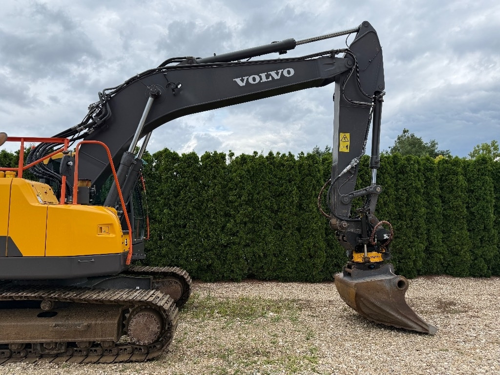 Escavadora de rastos Volvo ECR 235 EL: foto 10