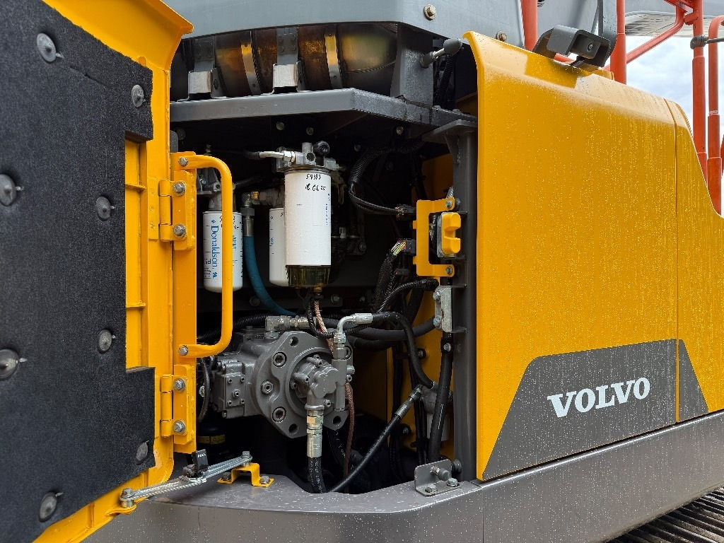 Escavadora de rastos Volvo ECR 235 EL: foto 22