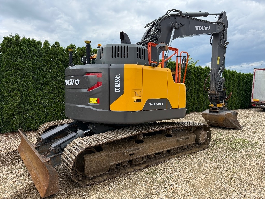 Escavadora de rastos Volvo ECR 235 EL: foto 8