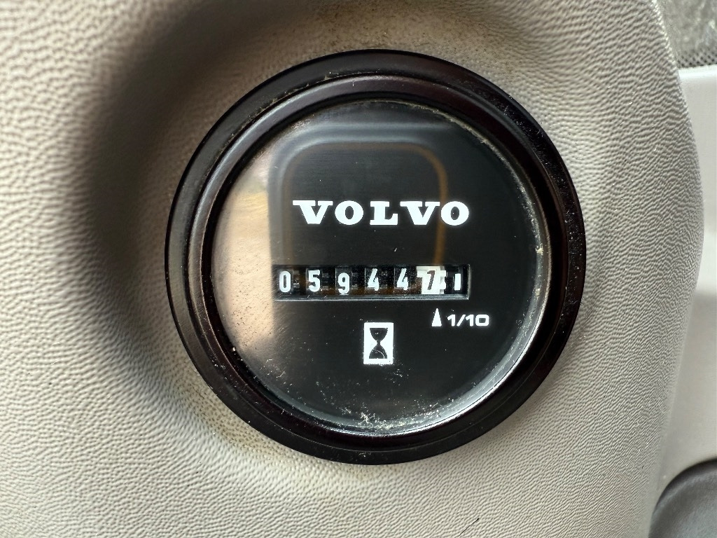 Escavadora de rastos Volvo ECR 235 EL: foto 39