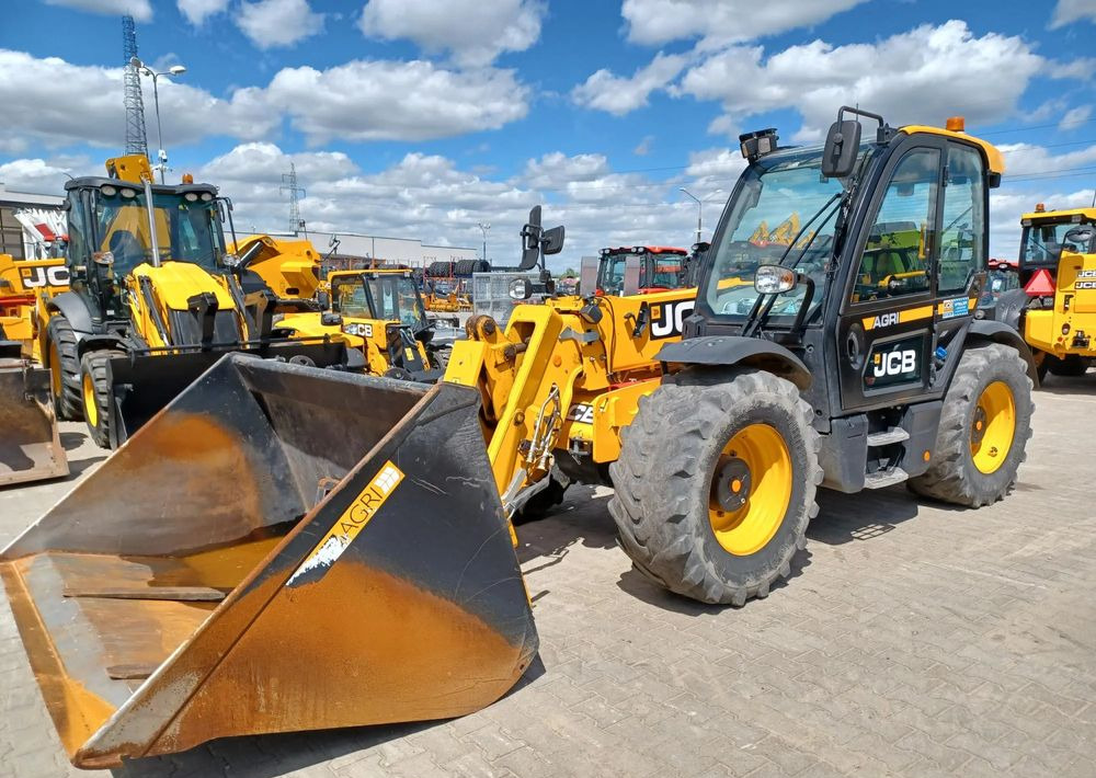 JCB 542-70 Agri - Empilhador telescópico: foto 2 JCB 542-70 Agri - Empilhador telescópico: foto 2