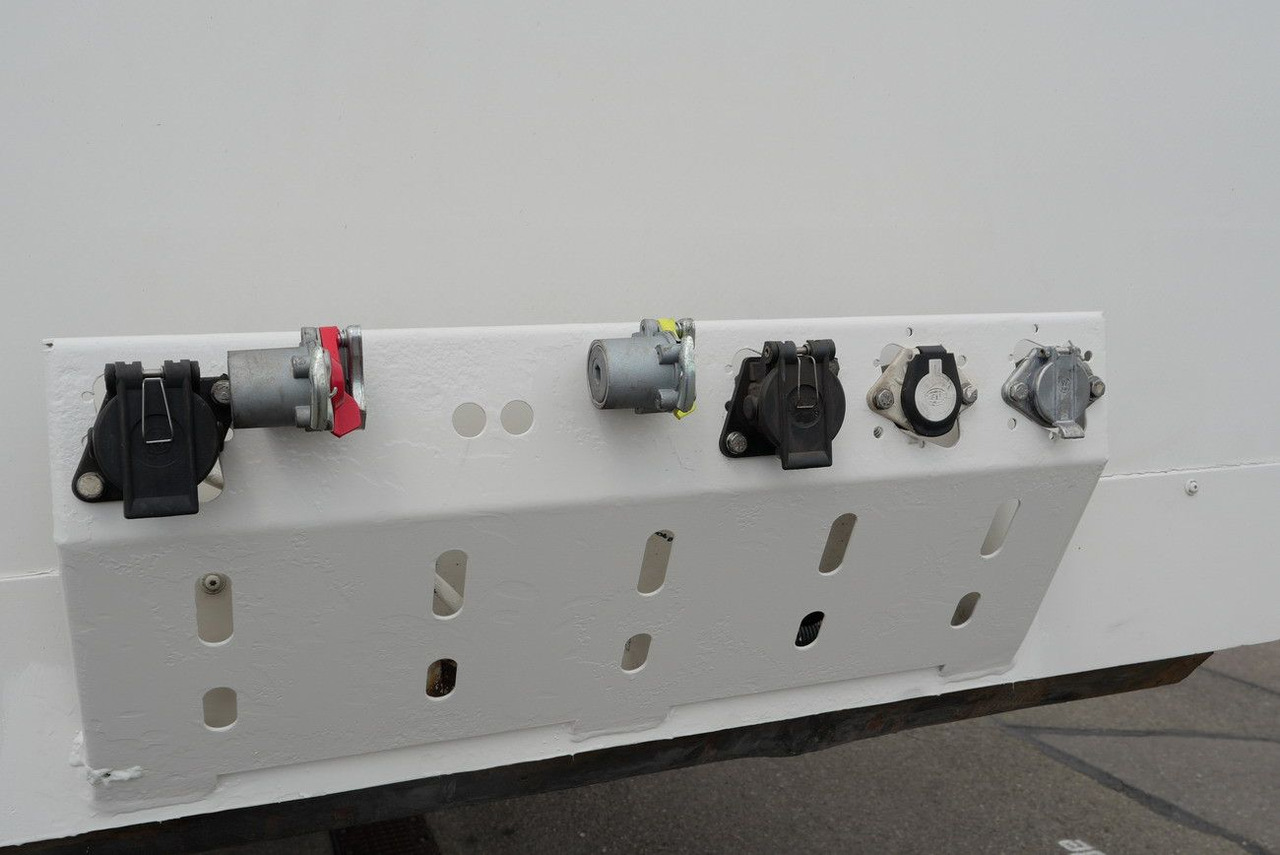 Semi-reboque furgão EKERI T3-A /SEITLICHE TÜREN /FALTWAND 2700 mm: foto 14