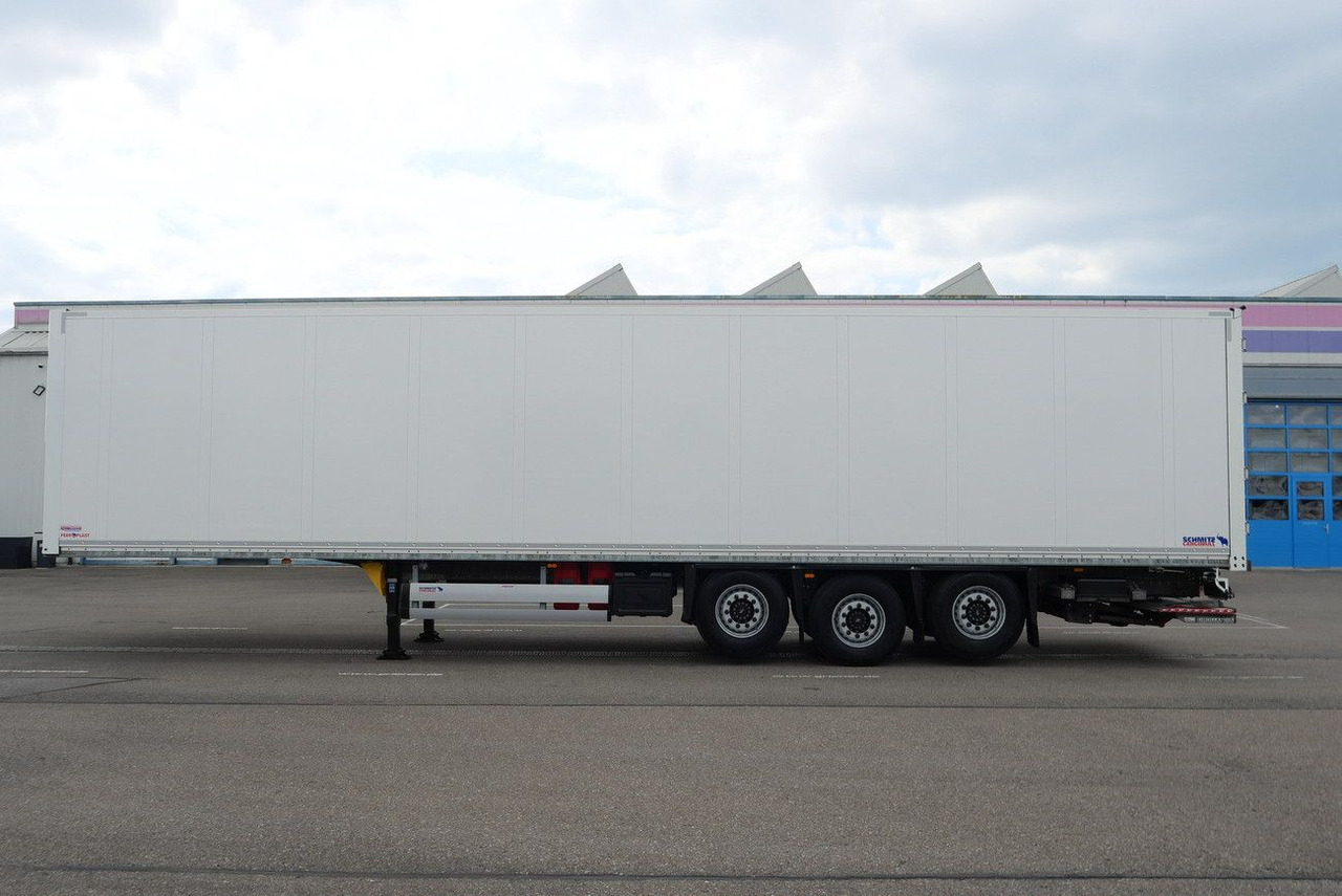 Schmitz Cargobull SKO 24/3 x ZURR/2 x LIFT /LBW 2000 kg / 2,70 - Semi-reboque furgão: foto 5 Schmitz Cargobull SKO 24/3 x ZURR/2 x LIFT /LBW 2000 kg / 2,70 - Semi-reboque furgão: foto 5