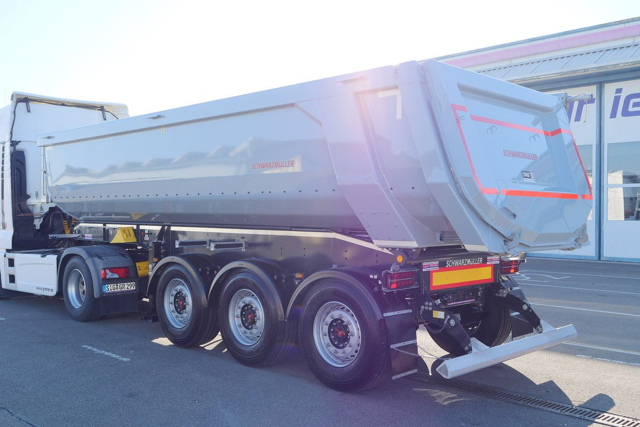 Schwarzmüller K -SERIE / ALUMULDE /STAHLEINLAGE 5430 kg /25m³ - Semi-reboque basculante: foto 2 Schwarzmüller K -SERIE / ALUMULDE /STAHLEINLAGE 5430 kg /25m³ - Semi-reboque basculante: foto 2