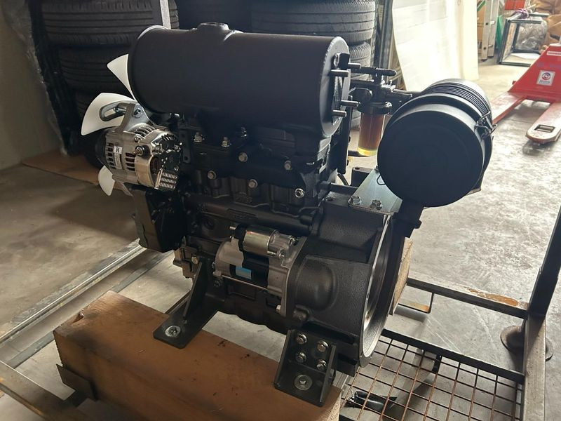 Yanmar 3TNV76 18,2kW @ 3200 U/min-1 - Motor por Máquina de construção: foto 3 Yanmar 3TNV76 18,2kW @ 3200 U/min-1 - Motor por Máquina de construção: foto 3