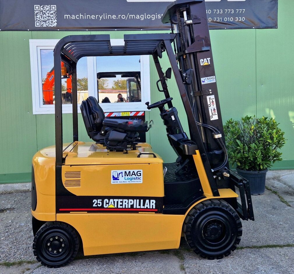 Caterpillar EP25 - Empilhador retráctil: foto 4 Caterpillar EP25 - Empilhador retráctil: foto 4