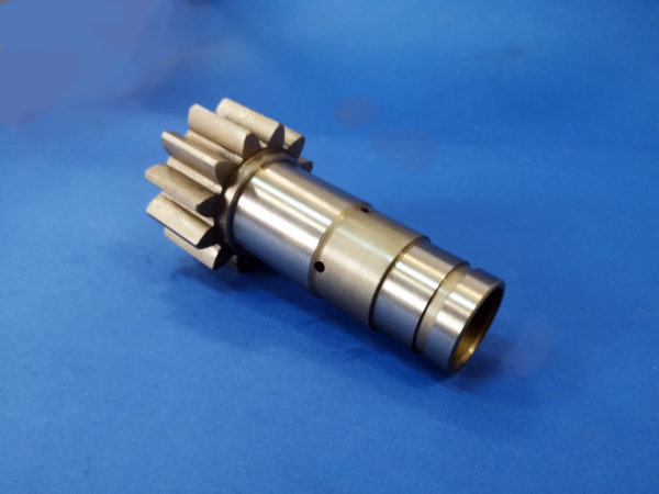 010010A Swing motor shaft Kubota KX 41-3V - Motor de giro por Máquina de construção: foto 1 010010A Swing motor shaft Kubota KX 41-3V - Motor de giro por Máquina de construção: foto 1