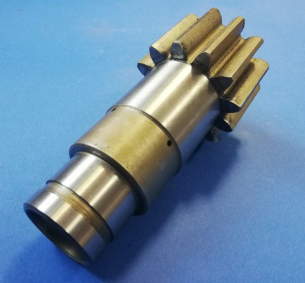 010420A Wałek silnika obrotu Takeuchi TB014 - Motor de giro por Máquina de construção: foto 4 010420A Wałek silnika obrotu Takeuchi TB014 - Motor de giro por Máquina de construção: foto 4