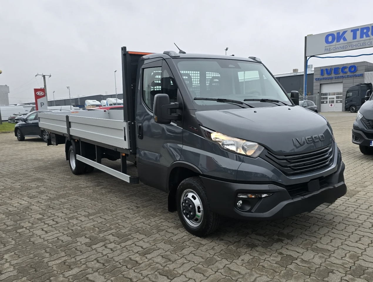 Iveco Daily 50C18 Pritsche 6.1 m - Carrinha de caixa aberta: foto 1 Iveco Daily 50C18 Pritsche 6.1 m - Carrinha de caixa aberta: foto 1
