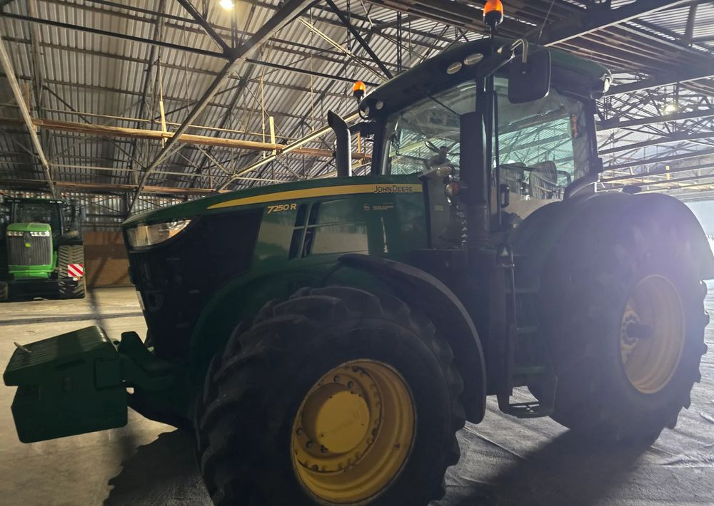 John Deere 7250R - Trator: foto 2 John Deere 7250R - Trator: foto 2