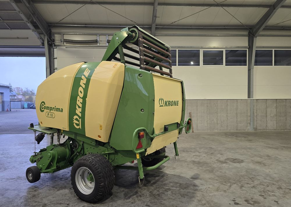 Krone Comprima F 155 - Máquina para produção de feno: foto 4 Krone Comprima F 155 - Máquina para produção de feno: foto 4