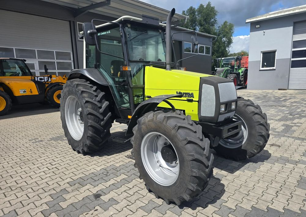 Valtra 800 - Trator: foto 1 Valtra 800 - Trator: foto 1