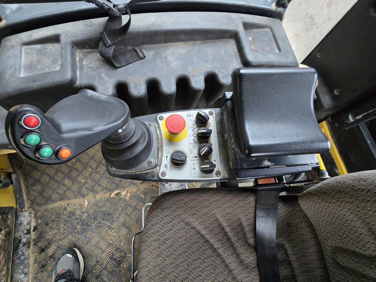 Compactador de asfalto BOMAG BW154 AP-AM: foto 9