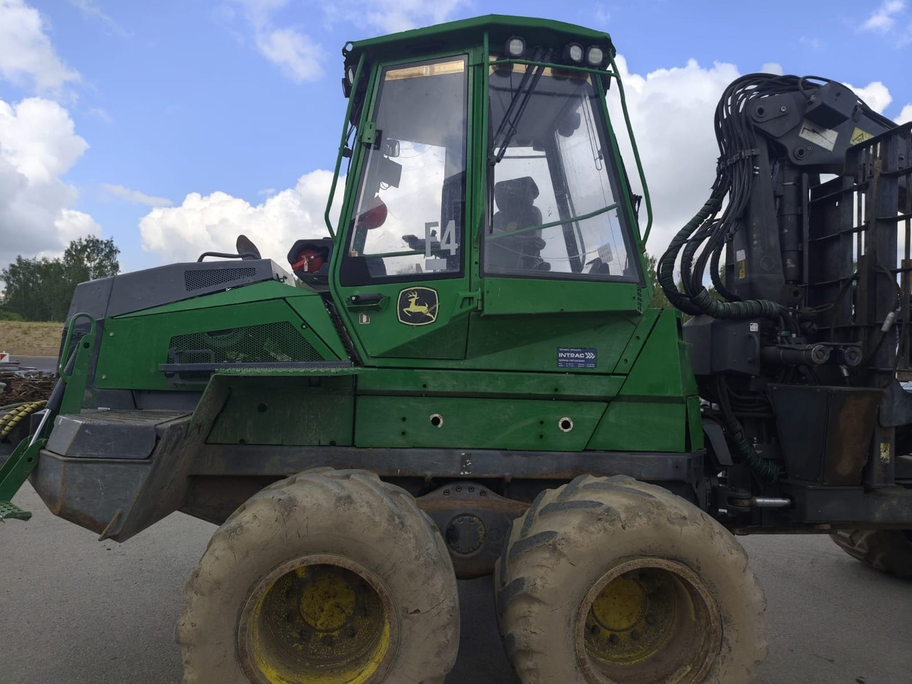 JOHN DEERE 910G - Forwarder: foto 2 JOHN DEERE 910G - Forwarder: foto 2