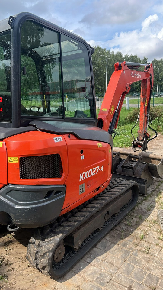 KUBOTA KX027-4 - Mini escavadeira: foto 2 KUBOTA KX027-4 - Mini escavadeira: foto 2