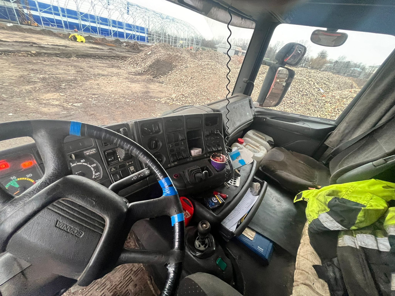 SCANIA R124 - Camião transporte de veículos: foto 3 SCANIA R124 - Camião transporte de veículos: foto 3