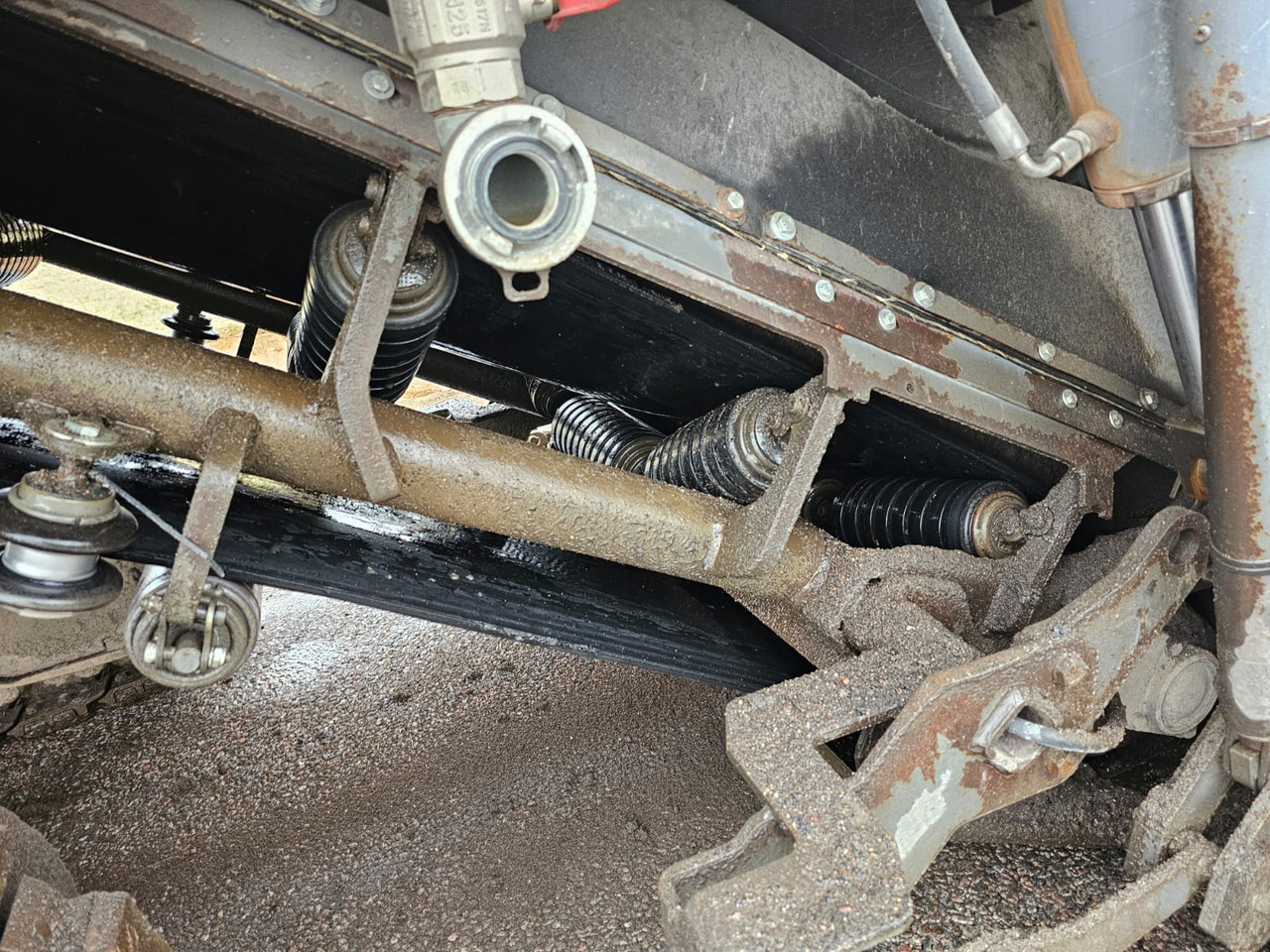WIRTGEN W220 - Aplainadora (Fresadora): foto 5 WIRTGEN W220 - Aplainadora (Fresadora): foto 5