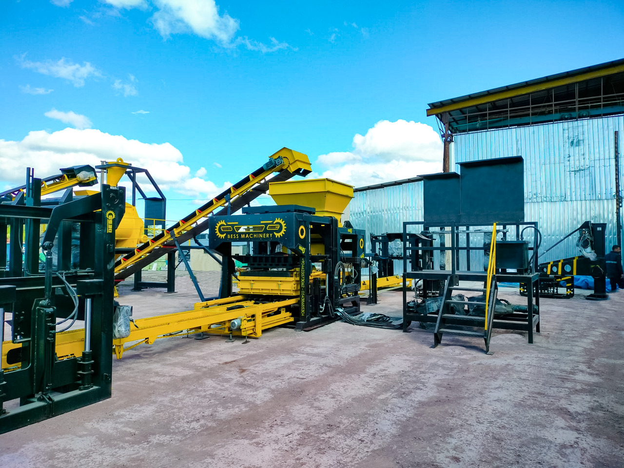 Bess Machine PRS-1200 | Automatic Concrete Block Machine - Máquina de fazer bloco: foto 1 Bess Machine PRS-1200 | Automatic Concrete Block Machine - Máquina de fazer bloco: foto 1