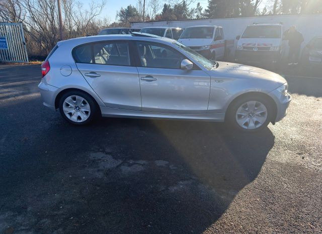 BMW 116i Limousine - Automóvel: foto 5 BMW 116i Limousine - Automóvel: foto 5