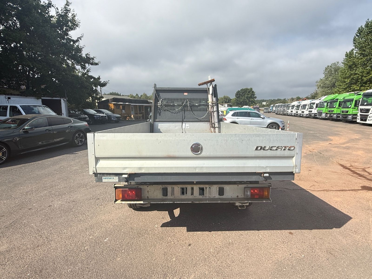 Fiat Ducato Pritsche 35 120 L4 - Carrinha de caixa aberta: foto 4 Fiat Ducato Pritsche 35 120 L4 - Carrinha de caixa aberta: foto 4