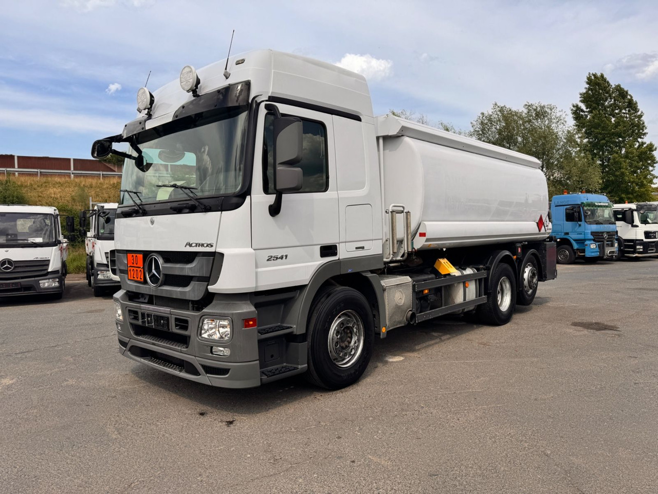 Mercedes-Benz Actros 2541 Tankwagen - Caminhão tanque: foto 3 Mercedes-Benz Actros 2541 Tankwagen - Caminhão tanque: foto 3