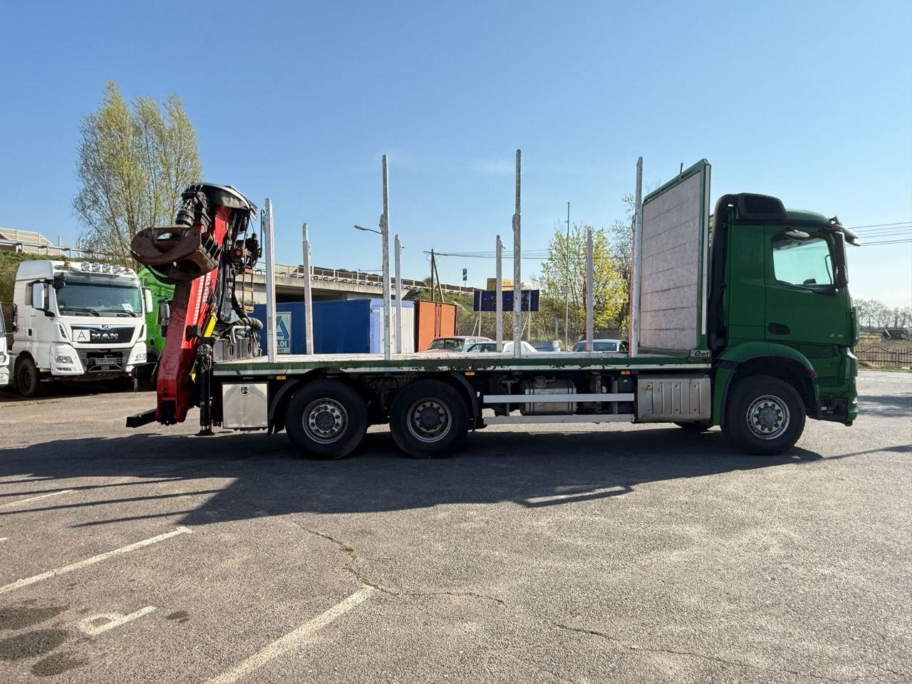 Mercedes-Benz Actros 2571 Holztransporter mit Kran - Camião de transporte de madeira, Camião grua: foto 5 Mercedes-Benz Actros 2571 Holztransporter mit Kran - Camião de transporte de madeira, Camião grua: foto 5