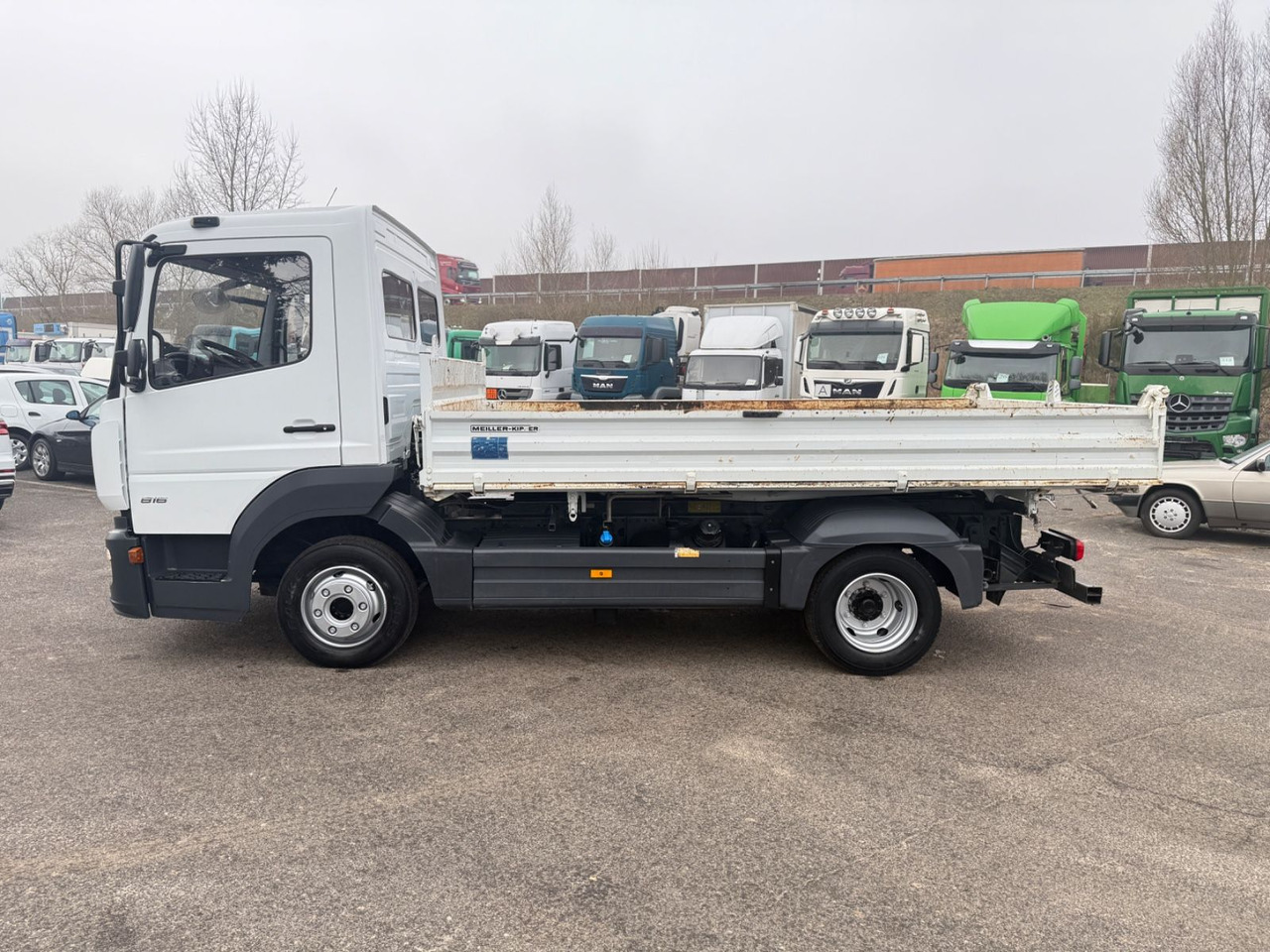 Camião basculante Mercedes-Benz Atego 816 Kipper  73 tkm: foto 6