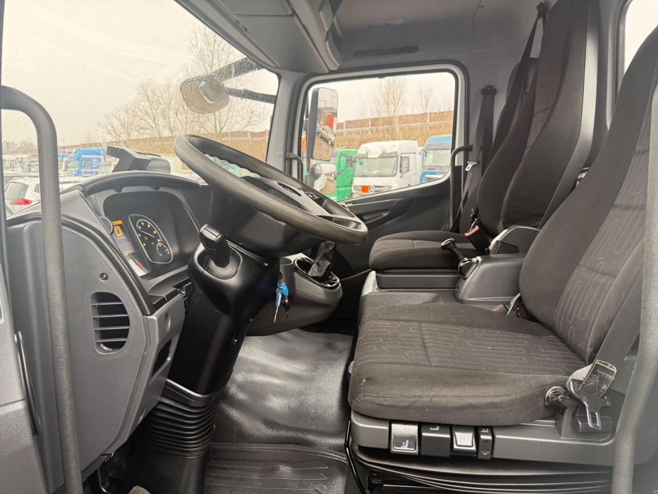 Camião basculante Mercedes-Benz Atego 816 Kipper  73 tkm: foto 12
