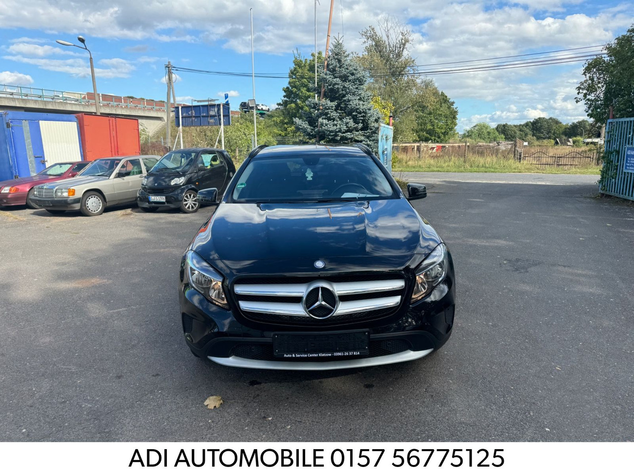 Mercedes-Benz GLA 200 GLA -Klasse GLA 200 CDI / d - Sedan: foto 1 Mercedes-Benz GLA 200 GLA -Klasse GLA 200 CDI / d - Sedan: foto 1