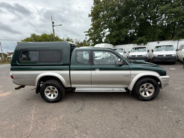 Mitsubishi L200 Magnum TD Intense Club Cab 2500 - SUV: foto 3 Mitsubishi L200 Magnum TD Intense Club Cab 2500 - SUV: foto 3