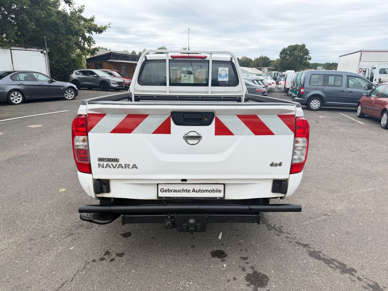 Nissan Navara NP300 Visia King Cab 4x4 - SUV: foto 4 Nissan Navara NP300 Visia King Cab 4x4 - SUV: foto 4