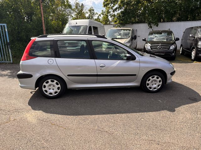 Peugeot 206 SW Grand Filou Cool - Carrinha: foto 5 Peugeot 206 SW Grand Filou Cool - Carrinha: foto 5