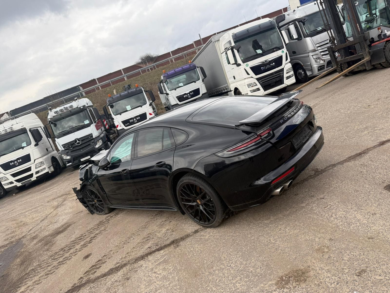 Porsche Panamera 4 S Diesel UNFALL!! - Automóvel: foto 3 Porsche Panamera 4 S Diesel UNFALL!! - Automóvel: foto 3