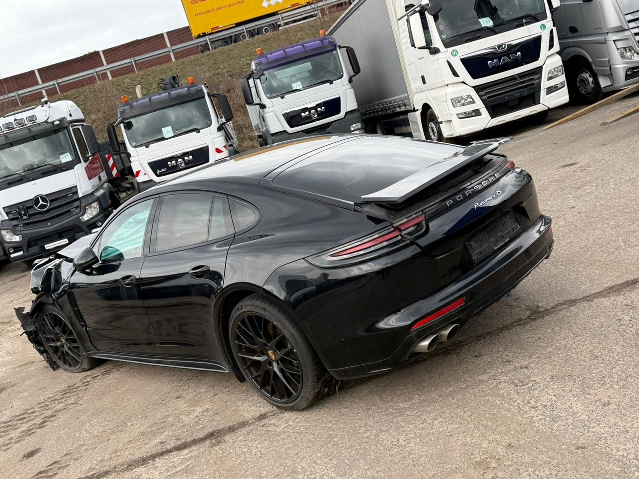 Porsche Panamera 4 S Diesel UNFALL!! - Automóvel: foto 4 Porsche Panamera 4 S Diesel UNFALL!! - Automóvel: foto 4