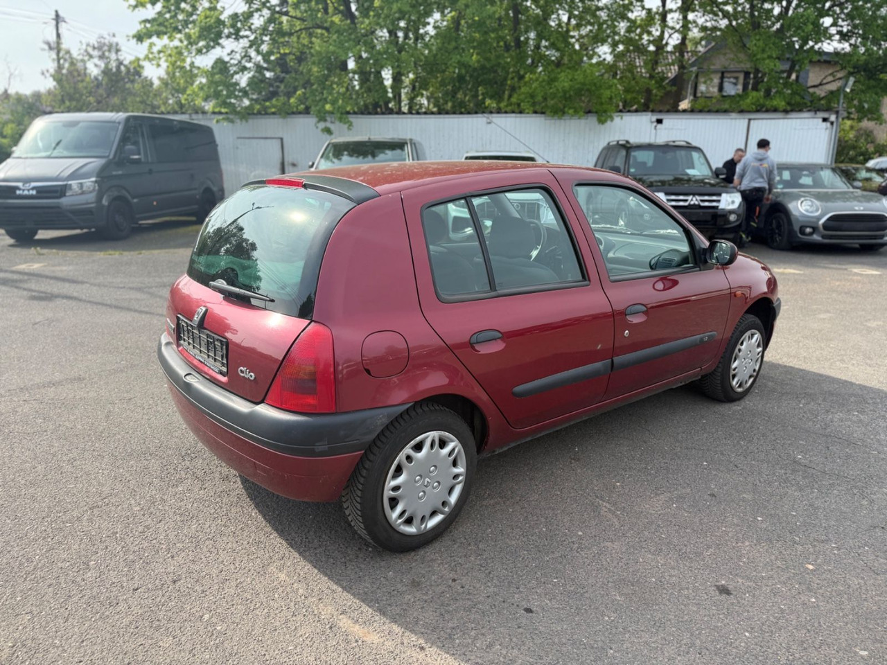 Renault Clio Basis 1.2 HU - Sedan: foto 4 Renault Clio Basis 1.2 HU - Sedan: foto 4